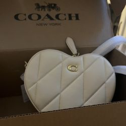 Coach Heart Bag New 