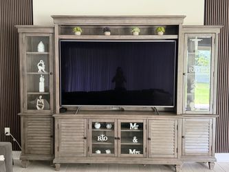 Living room shelving unit