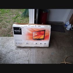 Brand New 32" Sony TV 