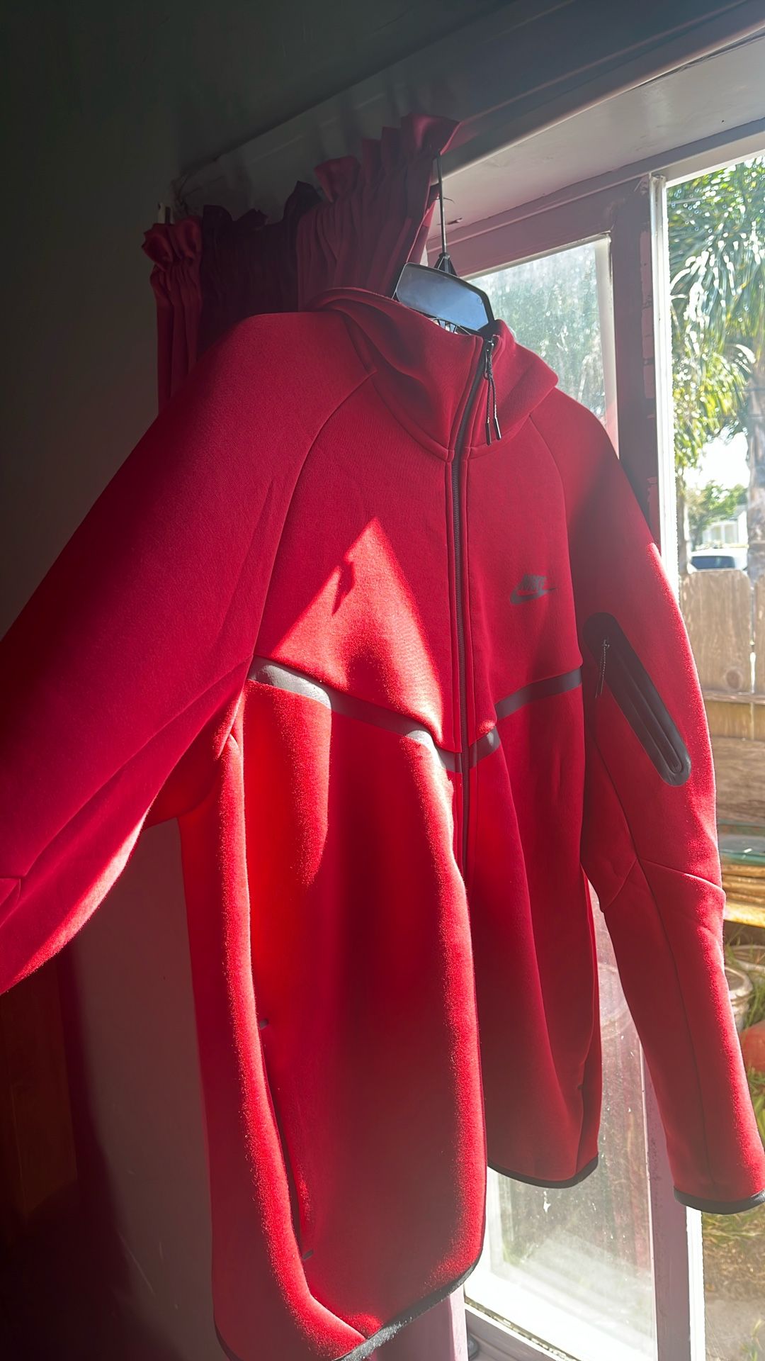 Nike Tech Red Size Large