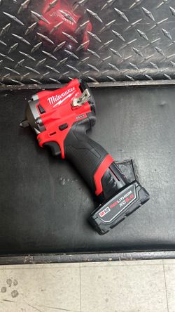 Milwaukee 2554-20 M12 Fuel Cordless 3/8” Stubby Impact Wrench