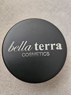 bella terra MINERAL FOUNDATION 