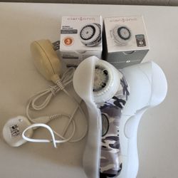 Clarisonic Mia 2 with new Brush Heads