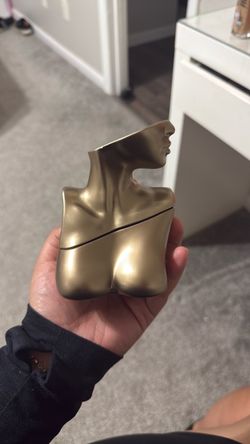 Billie Eilish perfume