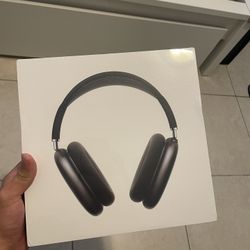 *SEND OFFERS* Apple AirPods Max Wireless Over-Ear Headset - Space Gray