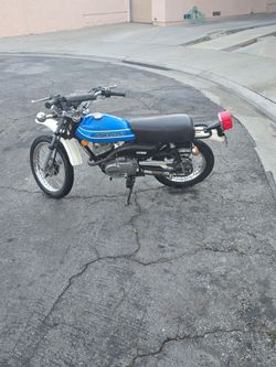 Kawasaki original 1975 gas motorcycle