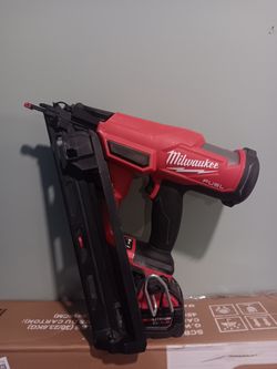 Milwaukee finish nailer