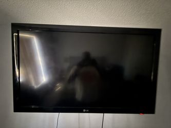 70in Vizio with remote