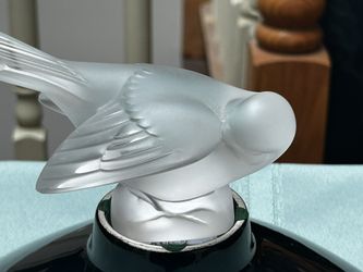 LALIQUE CRYSTAL SPARROW 
