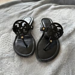 Women’s Shoes 7.5
