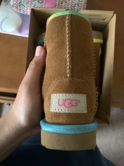 Toddler size 8 Uggs