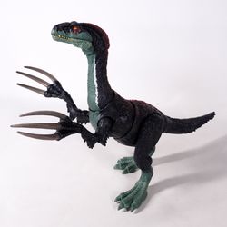 Jurassic World Dominion Sound Slashin’ Therizinosaurus Action Figure Toy