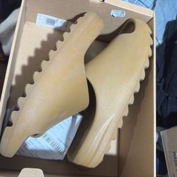 Ochre Yeezy Slides Size 10