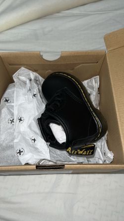 NEW IN BOX SIZE 5