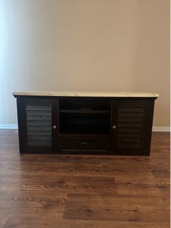 Small Entertainment Center / Tv Stand