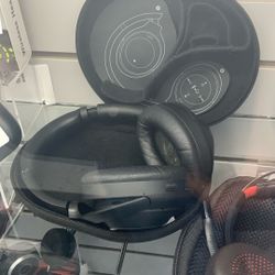 Headphones 