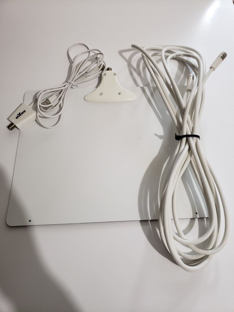 Mohu Leaf 50 Amplified Indoor HDTV Antenna