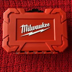 Milwaukee 4 Pc Hole Dozer with Case