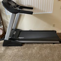 SPIRIT XT185 Treadmill