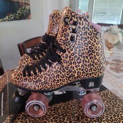 Moxi Roller Skates Women's Size 6