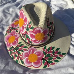 Hand Painted / Pintado a Mano