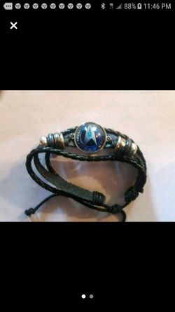 STAR TREK INSIGNIA LEATHER & BEADED BRACELET