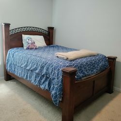 Bedroom Furniture and Living Room Chairs For Sale