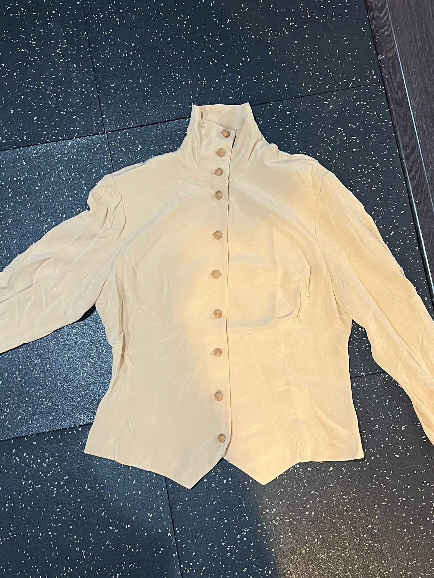 Dana Buchman Women’s 100 % Silk Small Top Long Sleeve shirt Button up