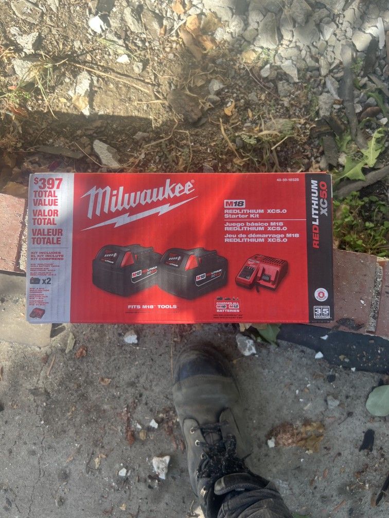 Milwaukee Battery Kit