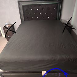 Queen bed with box and base