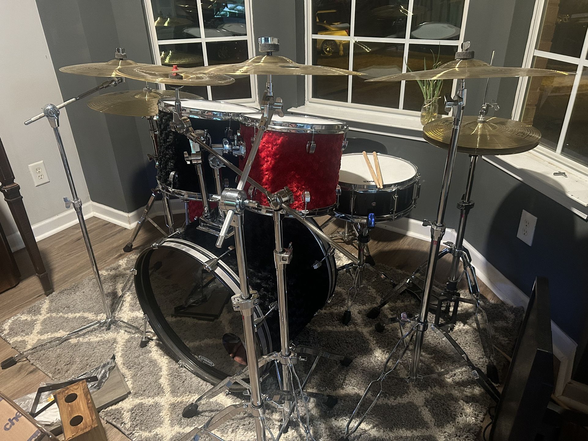 Ludwig Black And Red Fur 5 Piece Drum Set 