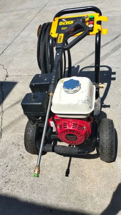 Pressure washer DeWalt