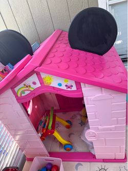 Minnie Mouse house