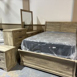 New Queen Bedroom Set