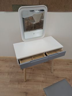Vanity set