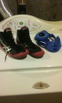 Wrestling equipment