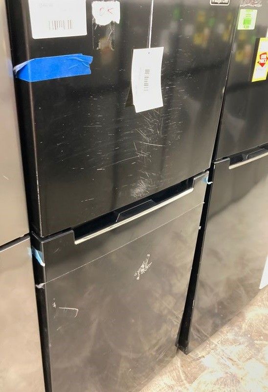 Magic Chef Refrigerator HMDR B 5B4MK