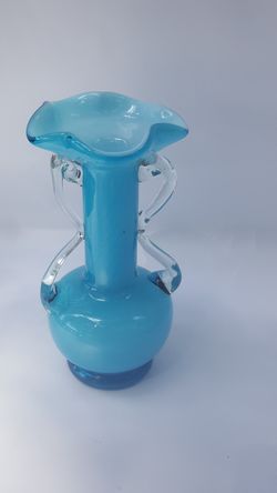 Fenton hand blown 7"tall teal swirl vase