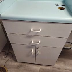 Salon Table 