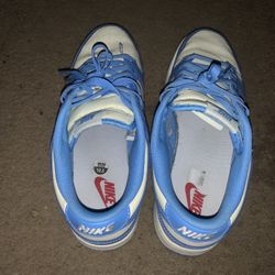 Nike Dunk Low “UNC / University Blue