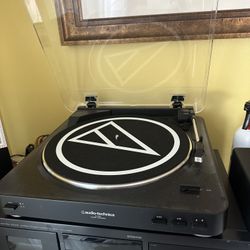 Stereo Turntable Systems With 2 Multimedia Monitors