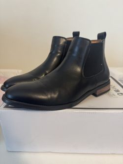 Black Chelsea boot