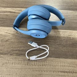 Beats Solo 4 Headphones