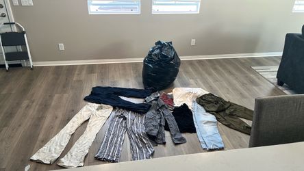 Huge Bag Of Clothes 70 to 100+ Pieces