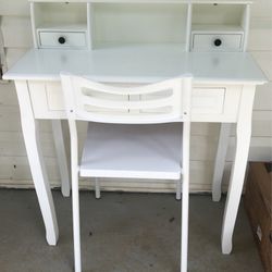 Desk & Chair 