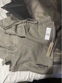 ESSENTIALS FEAR OF GOD
