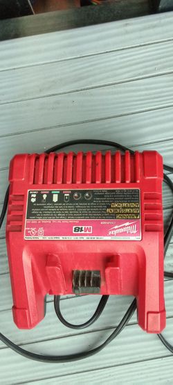 Milwaukee Battery Charger