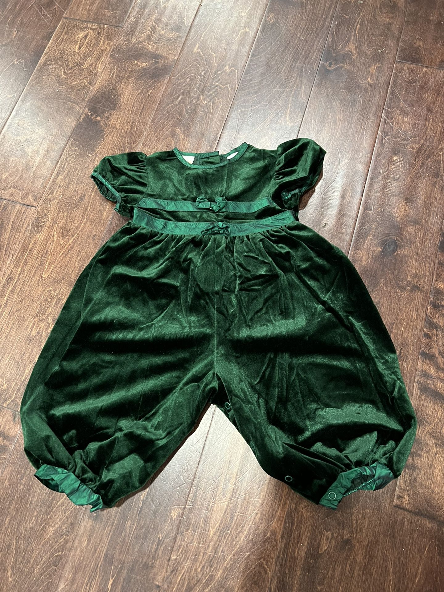 Vintage baby girl bubble romper green velvet size 18 months made in USA OKIE DOK