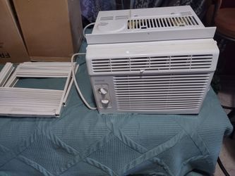 Window air conditioner