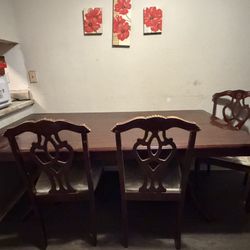 Dining Table With Insert To make Smaller. 3 Chairs 